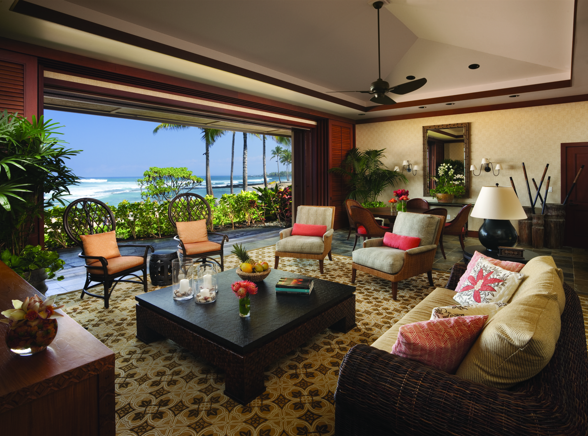 Four Seasons Hualalai, Kaʻūpūlehu-Kona, Hawaiʻi — interior photo 2 of 13