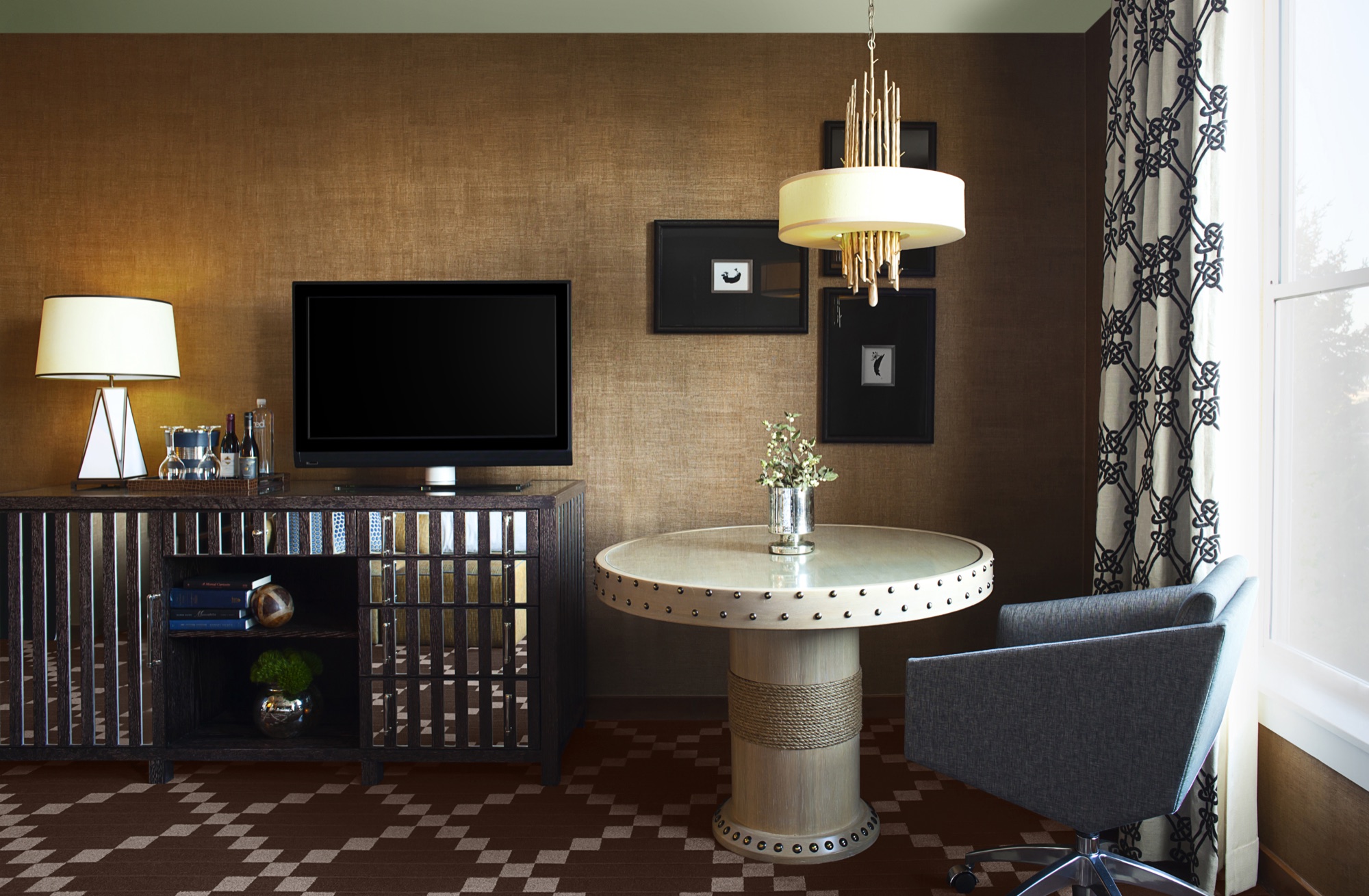 Riverplace — interior photo 4 of 4